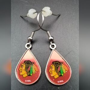 Nhl chicago Blackhawks  earrings. E0129
